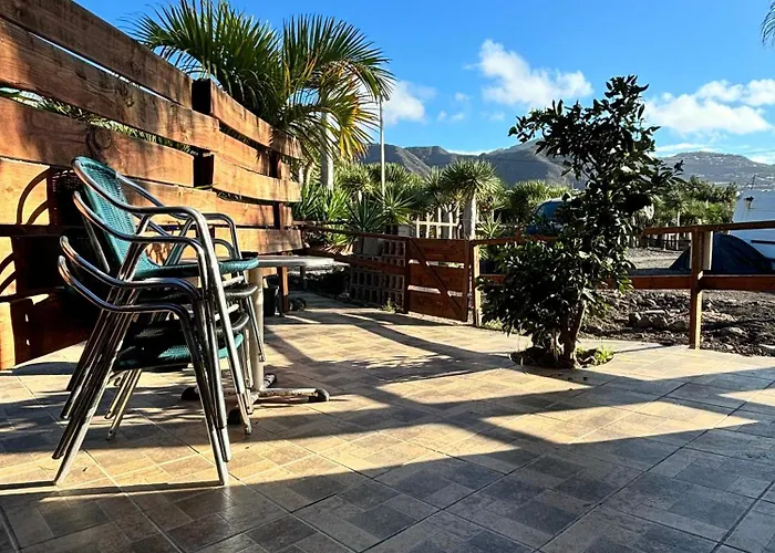 因沃娜迪瑞特露营地 * 蒂约那